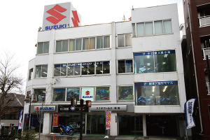 スズキワールド新宿